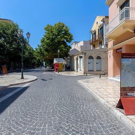 Ria'S Apartment In Corfu Town Экстерьер фото