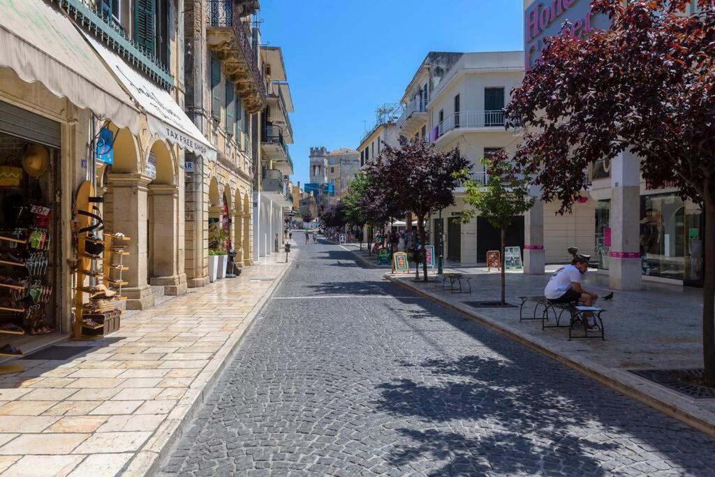Ria'S Apartment In Corfu Town Экстерьер фото